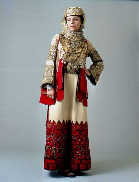 Traditional costume of Greece. When did Greek men begin to wear skirts? - Nationalclothing.org Greek Traditional Dress, Greek Dress, Bridal Dresses Vintage, Greek Costume, Costumes Around The World, National Clothes, Folk Clothing, National Dress, The Villages