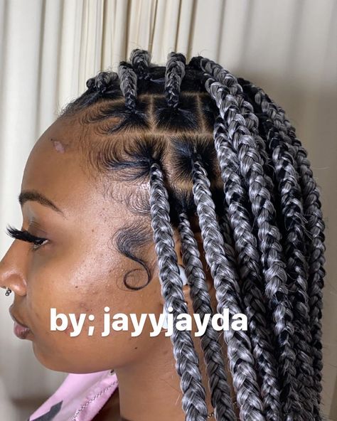 @jayyjayda on Instagram: “knotless box braids, book with me. #knotlessbraids #knotlessboxbraids #boxbraids #colorbraids #greyhair #greybraids #neatbraids…” Braids Hairstyles Drawing, Grey Knotless Box Braids, Silver Knotless Braids, Gray Knotless Box Braids, Box Braids With Clear Beads, Gray Knotless Braids, Grey Knotless Braids, Braids With Clear Beads, Blue Knotless Braids