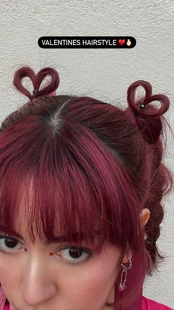 Hair Styles Valentines, Valentines Hairstyles Short Hair, Valentines Hairstyles For Short Hair, Valentines Day Hairstyles For Short Hair, Valentines Hair Ideas, Maximalist Hairstyle, Heart Hairstyle Tutorial, Cupid Hairstyle, Valentines Hair Styles