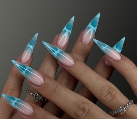 Dreamy Nail, Nails Clean Girl, Clean Girl Nails, Nails Acryl, Vogue Nails, Daisy Acrylic Nails, Stilleto Nails Designs, Nails Clean, Neon Acrylic Nails