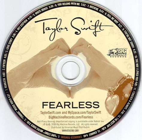 Jenny Dayco silver heart locket bracelet on Taylor Swift's "Fearless" cd! Spotify Wallpapers, Heart Locket Bracelet, Fearless Taylor Swift, Taylor Swift Cd, Carrd Resources, Cover Cd, Silver Heart Locket, Music Journal, Video L