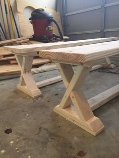 DIY X-Brace Bench.  Great woodworking project.  Can't wait to try this project. Koti Diy, Carpentry Projects, Into The Wood, Woodworking Plans Diy, Diy Bench, Wood Plans, Woodworking Bench, Wooden Bench, Woodworking Furniture