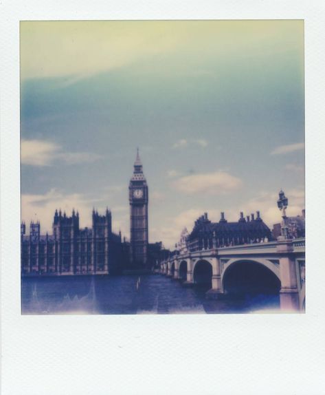 Been There London That | London Polaroid Polaroid Icon Aesthetic, London Polaroid, Polaroid Photography, Photo Polaroid, Floating Garden, London Pictures, London Places, Polaroid Pictures, Sky Garden