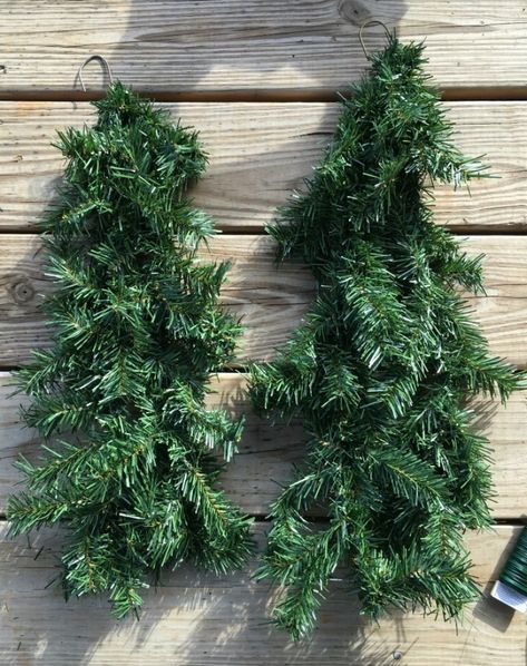 How to Make Teardrop Garland or Teardrop Swags • The Reaganskopp Homestead Diy Wreath From Garland, Teardrop Wreath Diy, Diy Teardrop Wreath, Tear Drop Wreath Diy Christmas Swags, Diy Christmas Swag, Teardrop Garland, Diy Swag, Diy Wreath Bow, Outdoor Garland