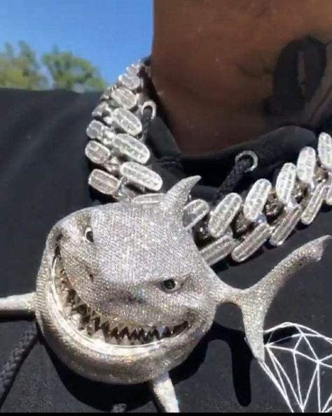 Shark Pendant, Bling Ideas, Rapper Jewelry, Expensive Jewelry Luxury, Mens Gold Jewelry, Dope Outfits For Guys, Dope Jewelry, Custom Pendants, Jewelry Fashion Trends