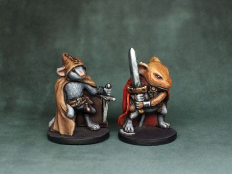 Filch and Prince Collin, heoric mice from the Mice & Mystics boardgame. Mouse Warrior, Rpg Table, Scenery Ideas, Arcadia Quest, Miniatures Painting, D&d Minis, Model Painting, Painted Miniatures, Dnd Miniatures