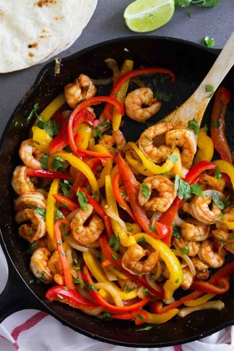 Skillet Shrimp Fajitas - Taste and Tell Savory Cravings, Easy Fajita Recipe, Shrimp Fajita Recipe, Spiced Shrimp, Fajita Spices, Skillet Shrimp, Seafood Meals, Shrimp Fajitas, Savory Treats