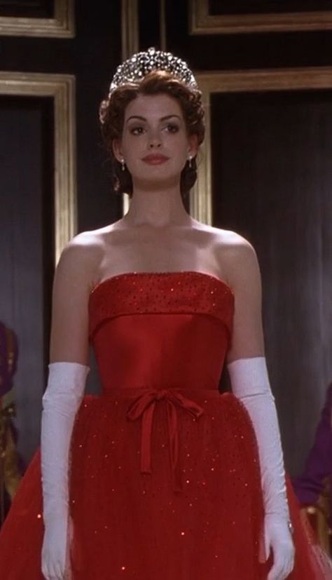 Princess Diaries Red Dress, Princess Diaries Outfits, Princess Diaries 2, Halloween Costumes 2022, Red Princess, Iconic Outfits, Girly Movies, Queen Aesthetic, Disney Princess Dresses