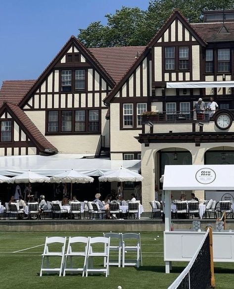 Ralph Lauren Coastal, Country Club Tennis, Old Money Couple, Money Couple, Country Club Aesthetic, Tennis Aesthetic, Hamptons Summer, Couple Lifestyle, Club Aesthetic