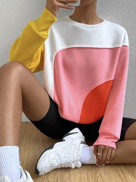 Color Block Hoodie, Color Blocking Outfits, Color Block Tee, Color Block Sweatshirt, Elegante Casual, Upcycled Fashion, Classy Casual Outfits, Girl Sweatshirts, Colour Block