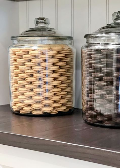 Glass Containers Kitchen Food Storage Organized Pantry, Candy Jar Decor, Closet Redesign, Snack Drawer, Pantry Organization Labels, Kitchen Pantry Cupboard, Pantry Inspiration, Pantry Baskets, Pantry Jars