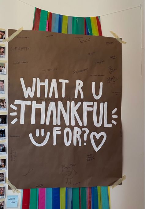 Friendsgiving Thankful Activities, Friendsgiving Church Ideas, Friendsgiving Dishes To Share, Friendsgiving Chalkboard Sign, Teenager Friendsgiving Ideas, Friendsgiving Sign Up Sheet, Friendsgiving Youth Group, Friendsgiving At School, Friends Giving Decorations