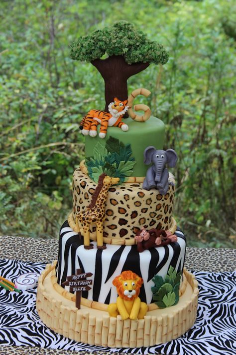 Kue Fondant, Jungle Safari Cake, Zoo Cake, Jungle Safari Birthday, Wild Birthday Party, Jungle Birthday Party, Jungle Theme Birthday, Jungle Cake, Safari Cakes