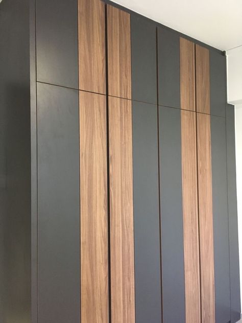 Mica Combination For Bedroom, Wood Laminate Wardrobe, Decolam Design Bedroom, Mica Colour Combination For Bedroom, Wood Wardrobe Design Modern, Wooden Laminate Wardrobe Design, Wardrobe Mica Design Modern, Wardrobe Laminate Design Master Bedrooms, Modern Bedroom Wardrobe Design