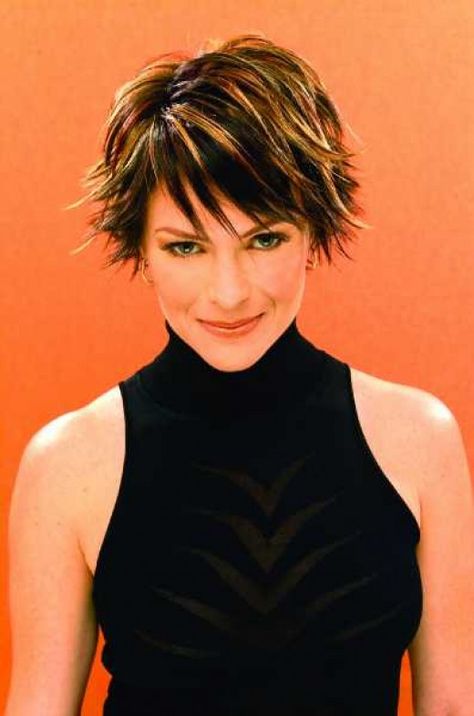 Short hairstyles are the latest fashion trend. A razor hair cut is one of the most effective methods to create a modern textured and stylish look. Back Of Short Haircuts Choppy Layers, Short Razor Haircuts, Razor Cut Hair, Razored Haircuts, Short Sassy Haircuts, Sassy Haircuts, Choppy Haircuts, Shaggy Short Hair, Short Shag Hairstyles