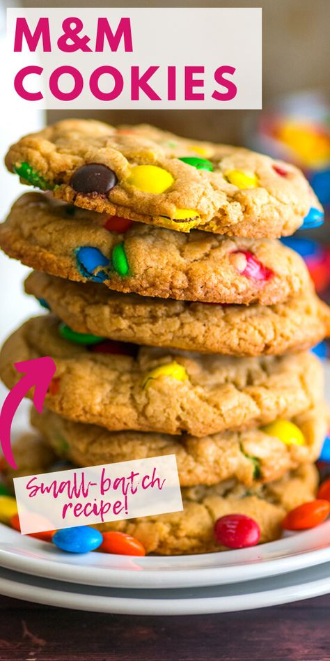 Best M&m Cookie Recipe, Cookies No Chill, Baking Mischief, Small Batch Cookie Recipe, Norway Food, Awesome Cookies, Batch Baking, Small Batch Cookies, Cookies Chewy