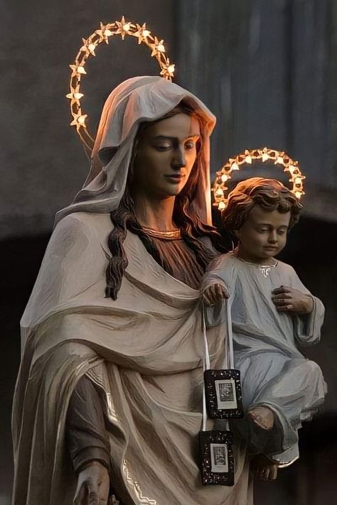 Carmel Mary Images, Mother Mary Photos, Mother Mary Wallpaper, Mother Mary Pictures, Blessed Mother Statue, The Immaculate Heart Of Mary, Mary Images, Catholic Wallpaper, Jesus Mother