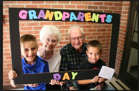 Happy Grandparents Day                                                                                                                                                     More Grandparents Day Decorations For School, Grandparents Day Decorations, Grandparents Day Preschool, Grandparents Day Poem, Decorations For School, Grandparents Day Activities, Grandparents Activities, Grandparents Day Crafts, Easy Fathers Day Craft