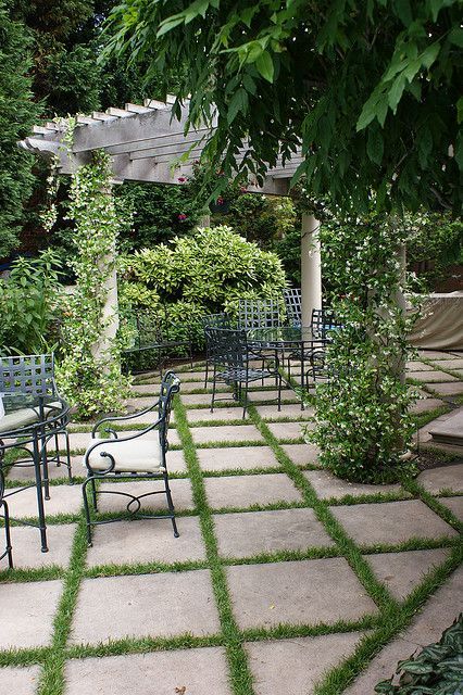 Backyard Pavers, Grass Pavers, Pavers Backyard, Garden Tiles, Backyard Renovations, Patio Tiles, Pergola Patio, Garden Pathway, Outdoor Tiles