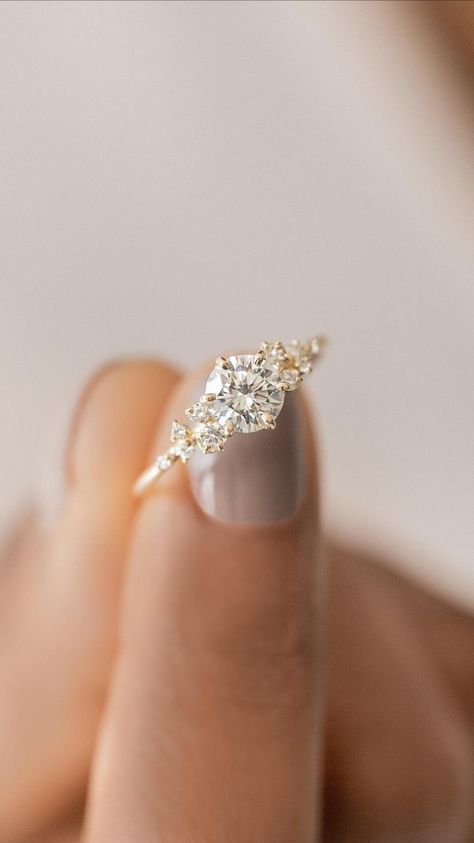 Classy Engagement Rings, Wedding Rings Diamond Cut, Most Expensive Engagement Ring, Classy Engagement Ring, Expensive Wedding, Expensive Wedding Rings, Expensive Engagement Rings, Cute Promise Rings, Wedding Rings Emerald Cut