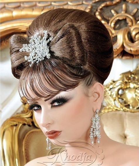 Long Hair Designs, Dramatic Hair, Bridal Hair Inspiration, Formal Hair, Retro Beauty, Hair Affair, Updo Hairstyles, Creative Hairstyles, Bridal Hairstyles