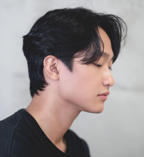 Asian Male Hairstyle with Curtain Bangs Male Mid Length Hairstyles, Mid Length Hair Men Asian, Curtain Bangs Male, Bangs Men, Male Hairstyle, Man Haircut, Asian Man Haircut, Monochrome Makeup, Hair Goal