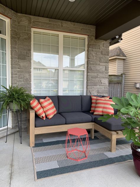 Front Porch Seating Area, Front Porch Patio Ideas, Porch Seating Area, Porch Patio Ideas, Front Porch Seating Ideas, Sunporch Ideas, Porch Gardening, Modern Front Porch Decor, Front Porch Landscaping