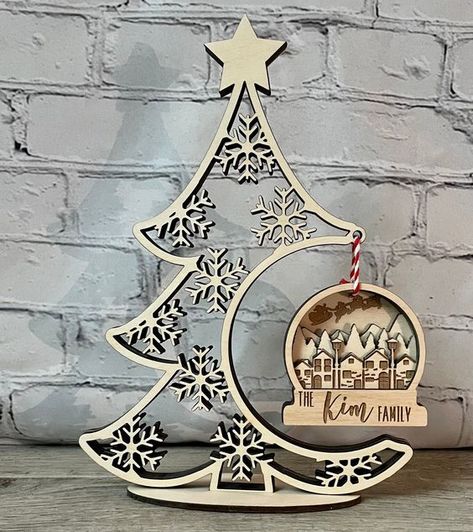 Laser Cut Christmas Ideas Christmas Ornament Holder, Christmas Wood Decor Ideas, Laser Cut Projects Ideas, Christmas Laser Cut Ideas, Laser Cut Christmas Decorations, Laser Cut Christmas Ornaments, Laser Cut Christmas Tree, Laser Cut Ornaments, Lézervágott Fa