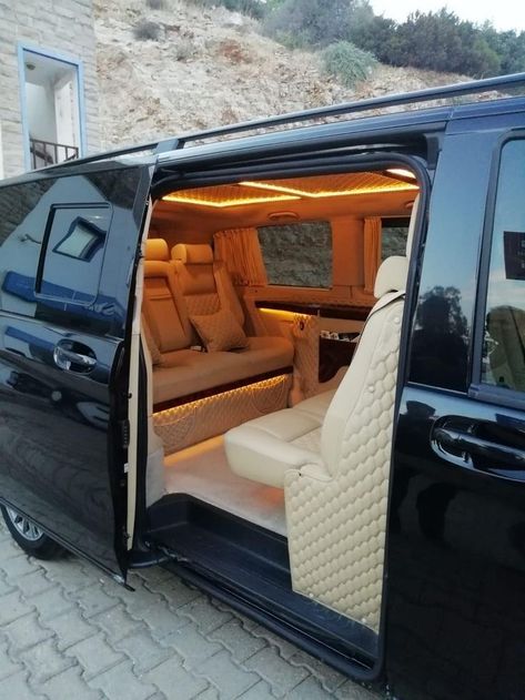 Luxury Cars Range Rover, Luxury Van, New Luxury Cars, Luxury Car Interior, Vw T4, Luxury Lifestyle Dreams, Classy Cars, Super Luxury Cars, Fancy Cars