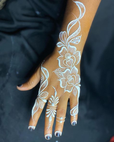 Henna Arm Sleeve, Henna Wedding Designs, Lace Hand Tattoo, Contemporary Henna, White Henna Tattoo, White Henna Designs, Small Henna Designs, Henna Style Tattoos, Henna Inspired Tattoos