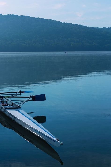 Rowing Aesthetic, Crew Aesthetic, Rowing Photography, Row The Boat, Rc Boats Models, Gym Equipment Workout, Rowing Crew, Rowing Team, Mirror Gallery