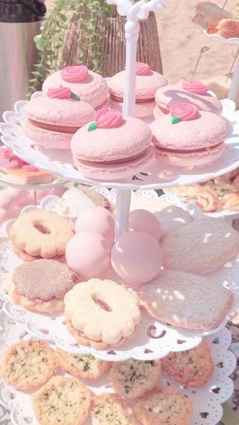 Macaroons Tea Party, Simple Tea Party, Kawaii Tea Party, Baby Shower Macarons, Party Macarons, Birthday 22, Kids Tea Party, Tea Party Cake, Fairy Tea Parties