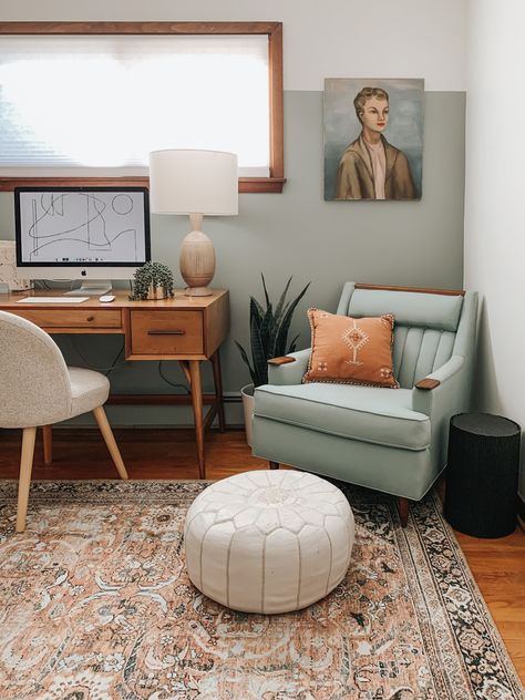 Boho Mid-Century Home Office Décor Inspiration Office Ideas In Front Of Window, Home Office Natural Colors, Modern Zen Home Office, Light Bright Home Office, Desk Facing Into Room, Boho Reception Area, Boho Office Guest Room Combo, Calming Colors For Office, Home Office Inspiration Minimalist