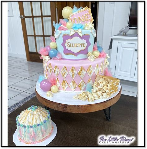 🎟 Step right up folks 🎟! We're bringing you a carnival themed first birthday!! This fully edible funfettti and cotton candy buttercream filled cake is covered in shimmering kettlecorn, white chocolate spheres, and cotton candy. Lets not forget the most important part, a buttercream smash cake for the special birthday girl! Carnival 1st Birthday, Carnival Themed Cakes, Carnival Birthday Cakes, Circus Birthday Party Decorations, Circus Theme Cakes, Carnival Cake, Carnival Cakes, Carnival Girl, Themed First Birthday