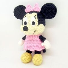 Free Pattern Friday: Minnie Mouse Amigurumi – i crochet things Michey Mouse, Crochet Mickey Mouse, Minnie Mouse Doll, Disney Crochet Patterns, Disney Crochet, Crochet Toys Free, Baby Rosa, Crochet Geek, Crochet Disney