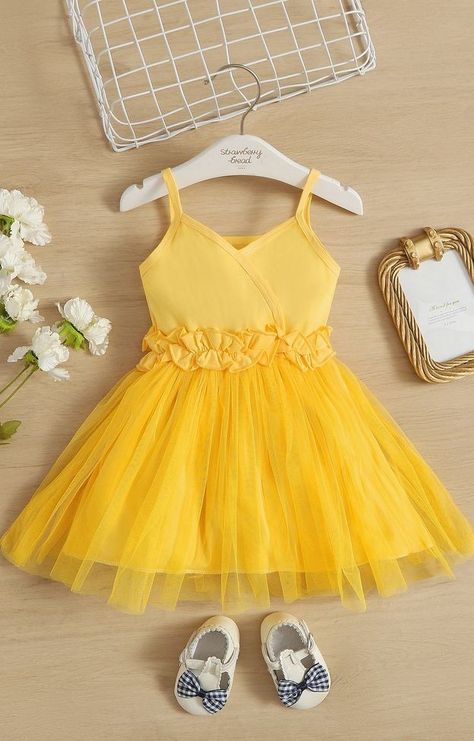 Yellow Dress For Kids, Yellow Baby Dress, Baby Dress Embroidery, Frocks For Kids, Kids Party Wear Dresses, Kids Dress Collection, Girls Dresses Diy, African Dresses For Kids