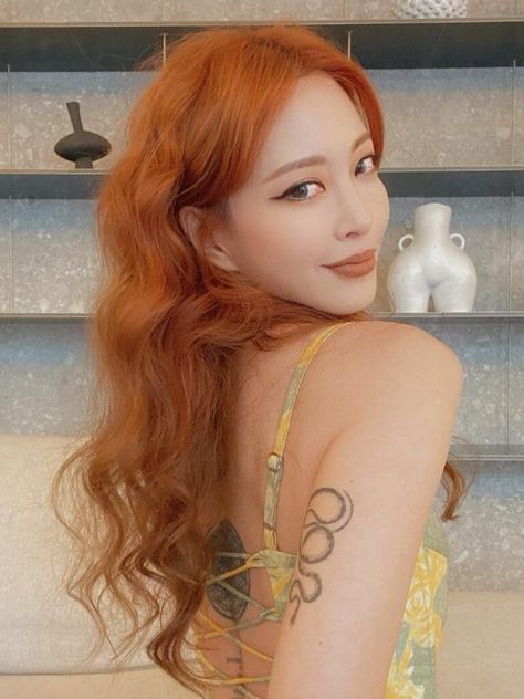 Tangerine orange hair color Korean Orange Hair, Korean Copper Hair, Orange Hair Korean, Ginger Hair Korean, Asian Ginger Hair, Korean Hair Color Ideas, Tone Orange Hair, Light Orange Hair, Korean Hair Dye