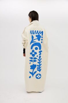 Raw Fabric, Estilo Hippie, Coat Paint, 자수 디자인, Rock Chic, Painted Clothes, Mode Inspiration, Fashion Details, Artist Studio