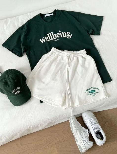 Short Outfit Ideas, Workout Shorts Outfit, Workout Short, Lazy Day Outfits, Cooler Look, Sporty Outfits, Mode Inspiration, Casual Style Outfits, Teen Fashion Outfits