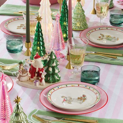 Win a Christmas-themed holiday dining set and drinkware for 8!  🍽️
https://sweepstakesfanatics.com/lenox-merry-marcels-christmas-in-july-sweepstakes/ Pink Christmas Table, Colorful Christmas Lights, Christmas Table Setting, Lenox Holiday, Christmas Dinner Party, Snow Bunny, Friends Christmas, Nice List, Christmas String Lights