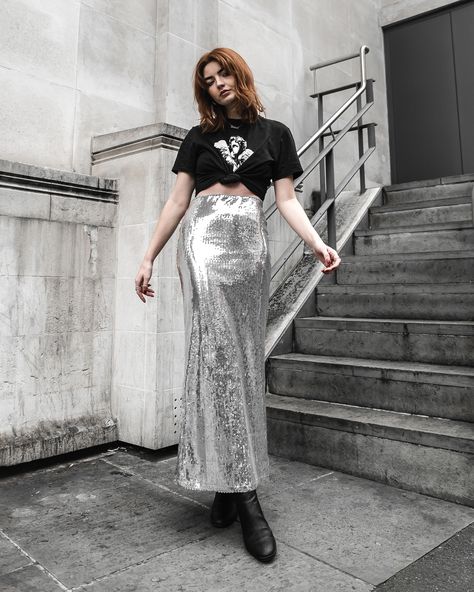 silver-sequin-maxi-skirt-warehouse-ashish Long Silver Skirt Outfit, Metallic Maxi Skirt Outfit, Silver Maxi Skirt Outfit, Sequin Maxi Skirt, Sequin Maxi Skirt Outfit, Chic Silver Sequined Skirt, Luxury Long Sequin Skirt, Silver Skirt Outfits, Silver Metallic Maxi Skirt