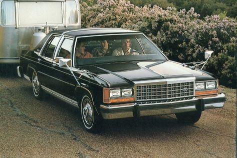 Hip To Be Square: The Top 33 Boxy Cars Of All-Time Ford Crown Victoria, Ford Ltd, Ford Flex, Ford Lincoln Mercury, Grand Marquis, Ford Galaxie, Smart Fortwo, American Classic Cars, Old Fords