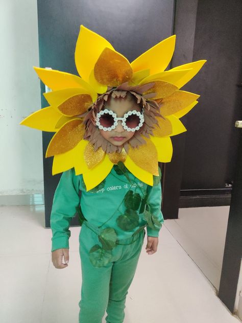 Sunflower Costume Diy, Sunflower Costume, Diy Sunflower, Diy Costumes Kids, Costumes Diy, Costume Diy, Diy Halloween Costumes, Holiday Inspiration, Flora Fauna