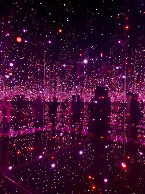 yayoi kusama infinity rooms pink aesthetic Yayoi Kusama Infinity Room, Yayoi Kasuma, Yayoi Kusama Art, Kusama Art, Infinity Room, Art Rooms, White Claw, Map Pictures, Concept Map