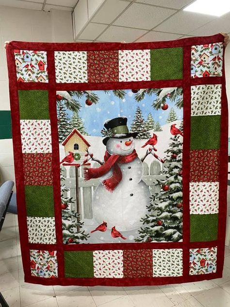 What To Do With Fabric Panels, Santa Quilt Panels, Fall Panel Quilt Patterns, Quilts Made With Panels Ideas, Quilts Made With Panels Free Pattern, Christmas Panel Quilts Ideas Layout Patterns Free, Panel Quilts Ideas Layout Large Prints, Christmas Quilts Easy, Christmas Panel Quilts Ideas Layout