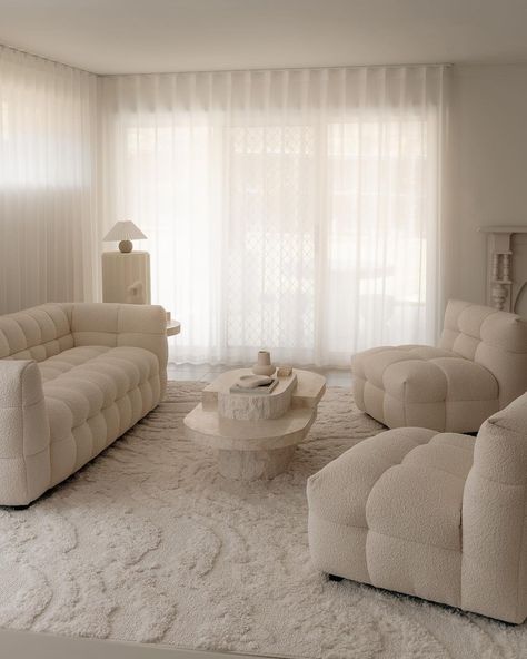 🤍Where softness meets sophistication, a bouclé sofa whispers tales of luxury and invites you to indulge in its dreamy embrace. ☁✨💤 📷 @_ashlee_white_ ft the Norah Boucle Sofa Set . . . . . . . #luxolivingstyle #boucle #australianstyle #Sofas #luxolivingau #afterpay #afterpayit #afterpayobsession #livingroom #livingroomdecor #livingroomdesign #livingroominspo #livingroomideas #sydneyfurniture #melbournefurniture #interiordesign #interior #interiordecor #interiorstylin... Boucle Sofa Living Room, Pet Friendly Living Room, Kid Friendly Rugs, Living Rugs, Furniture Design Living Room, Rug Texture, Sofa Living Room, Stylish Sofa, Sofa Living