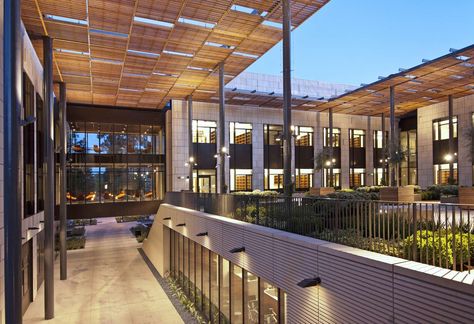 Stanford Law School, William H. Neukom Building. Mark and Evelyn's alma mater. Stanford University Campus, Boarding School Aesthetic, Stanford Law, School Building Design, School Interior, School Campus, School Building, University Campus, Stanford University