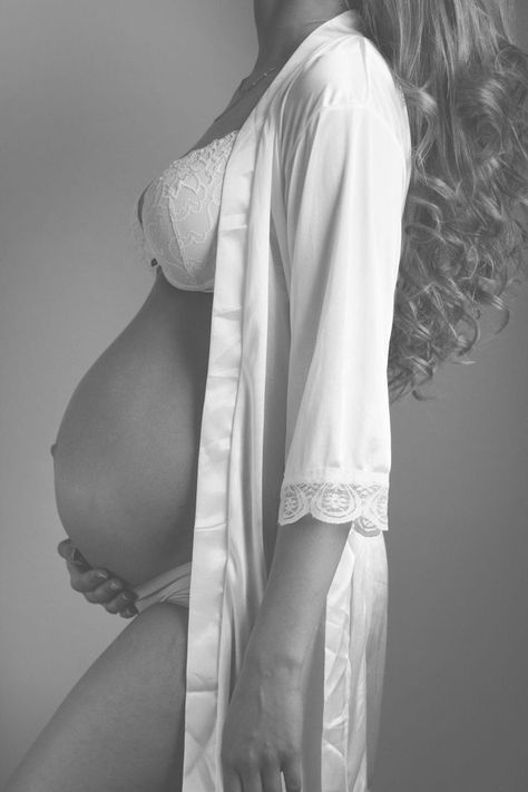 pregnancy photoshoot, maternity, boudoir photograph #pregnancy photoshoot, maternity, boudoir photography Baby Bump Photos, Maternity Photoshoot Poses, Bump Photos, Maternity Photography Poses, Christina Milian, Foto Tips, Maternity Poses, Pregnant Woman, 인물 사진