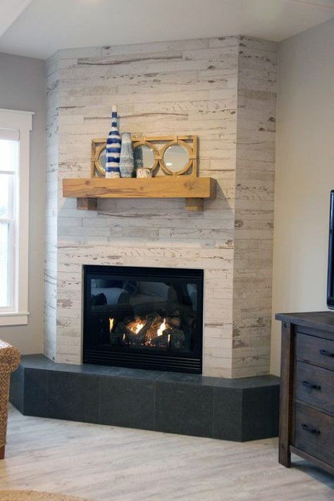 Top 70 Best Corner Fireplace Designs - Angled Interior Ideas Corner Fireplace Layout, Corner Fireplace Makeover, Corner Fireplace Living Room, Fireplace Interior, Comfy Living Room Decor, Design Camino, Corner Gas Fireplace, Fireplaces Layout, Fireplace Furniture