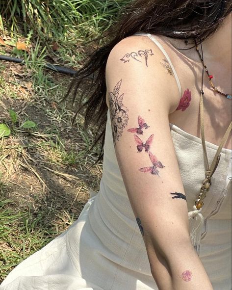 Korean Aesthetics, Korean Tattoo, Kpop Tattoos, Korean Tattoo Artist, Huh Yunjin, Asian Tattoos, Fairy Tattoo, Real Tattoo, Traditional Korean